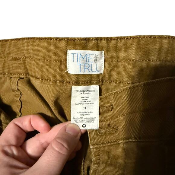 Time and True Cargo khaki Women Pants Size 14 Plus Size Dark Blue Pocket Ankle - Picture 3 of 4